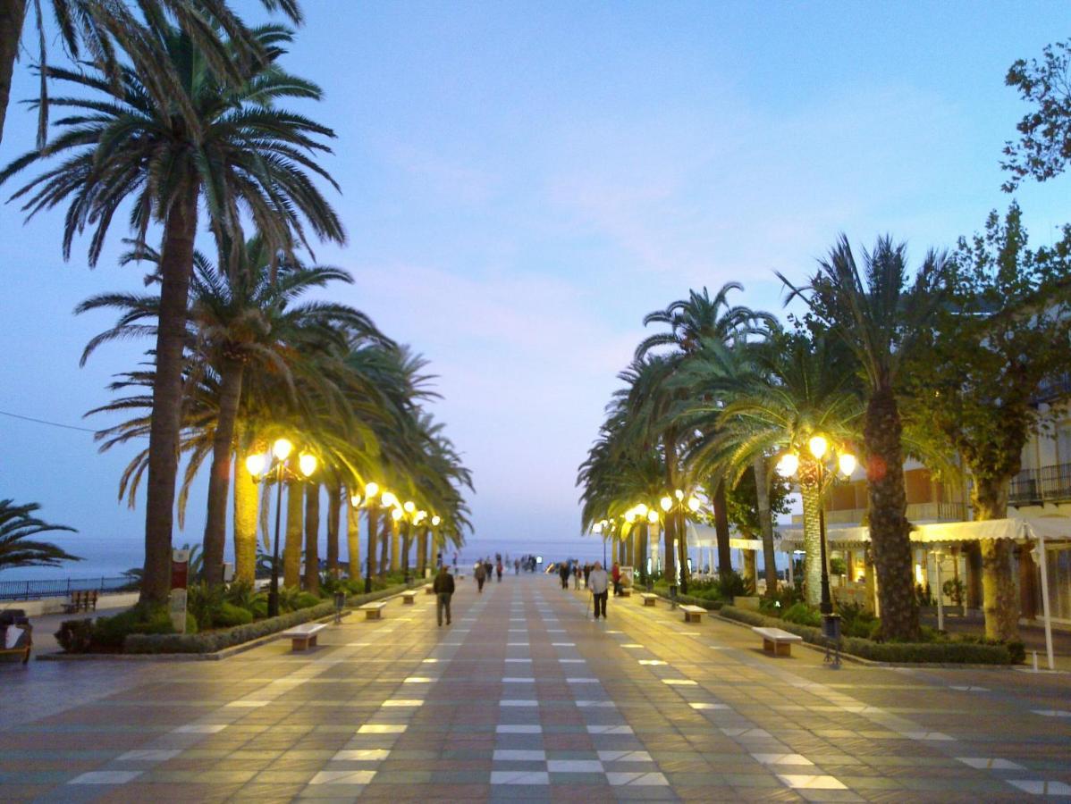 R1372 Toboso 2 Διαμέρισμα Nerja Εξωτερικό φωτογραφία